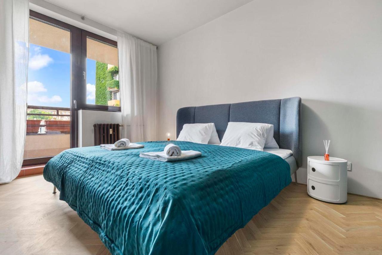 Elegant City Escape - Modern & Central Bratislava Exterior foto