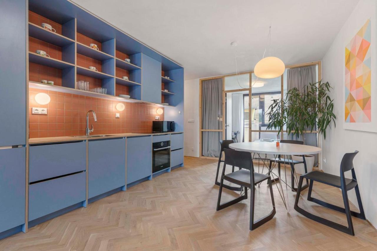 Elegant City Escape - Modern & Central Bratislava Exterior foto
