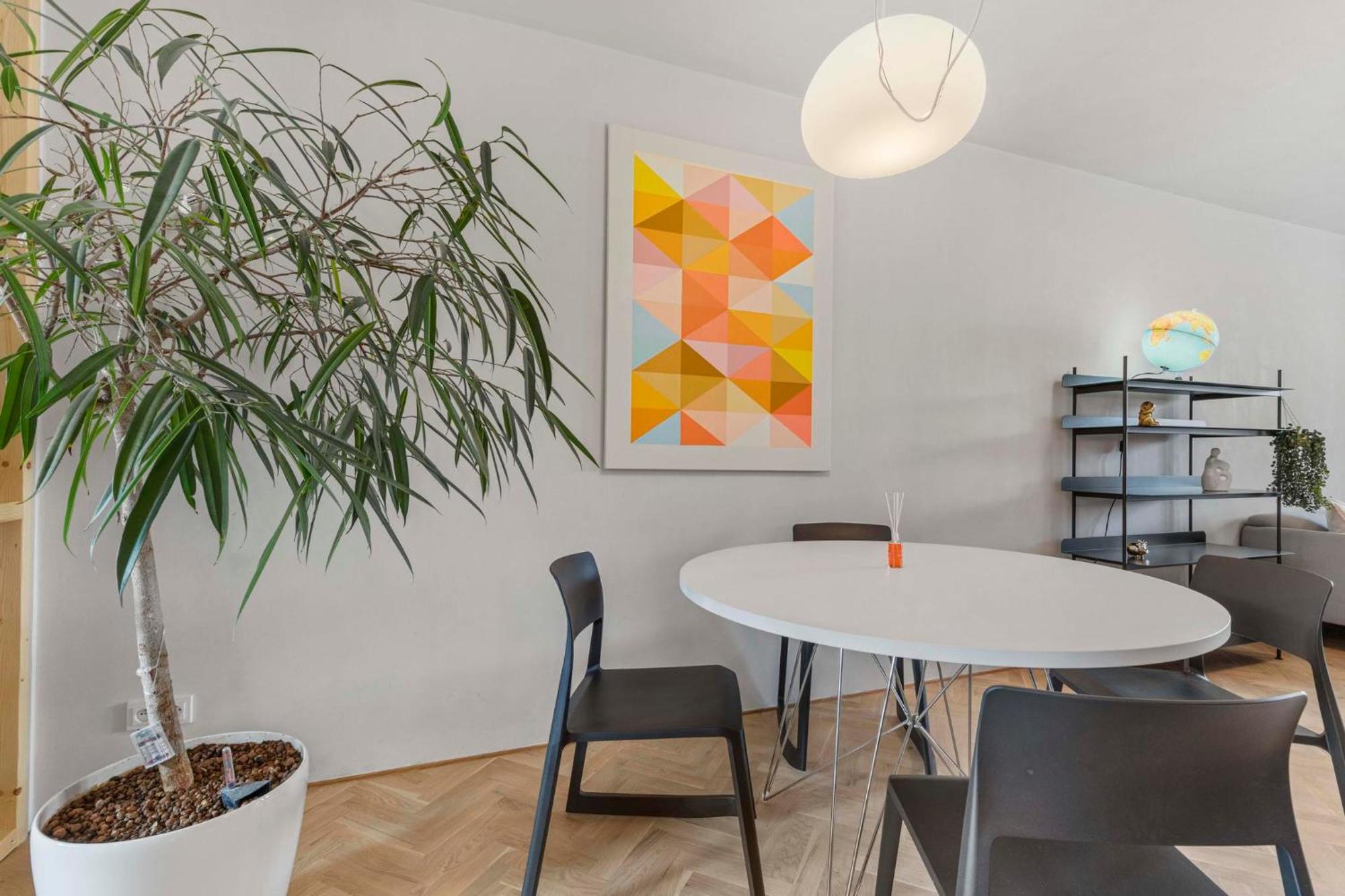 Elegant City Escape - Modern & Central Bratislava Exterior foto